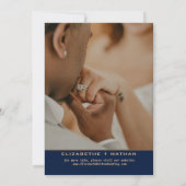 Save The Date Élégantes Fleurs d'Or Oiseaux sur Fond Bleu Marine (Dos)