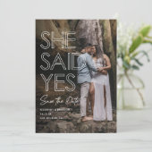 Save The Date Elle a dit oui Photo Enregistrer la date (Debout devant)