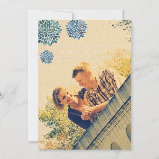 Save The Date Enregistrer la date Linge bleu aquarelle Dahlias (Dos)