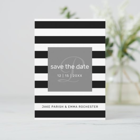 Save The Date Enregistrer la date Moderne Monogramme Noir Blancs (Debout devant)