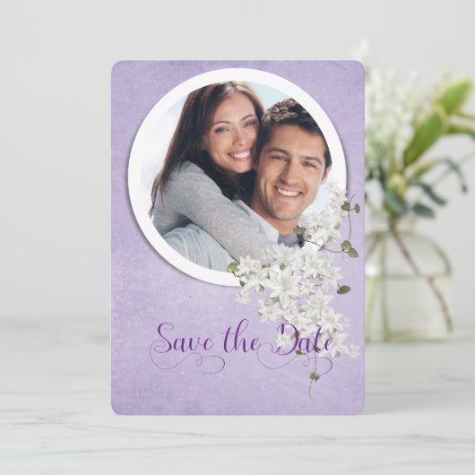 Save The Date enregistrer le cadre à la date ronde sur violet (Debout devant)