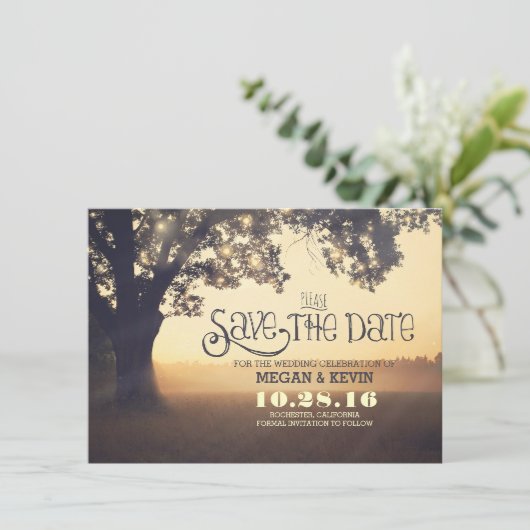 Save The Date Enregistrer l'invitation à la date avec l'arbre et (Debout devant)