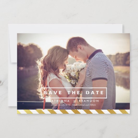 SAVE THE DATE FAUX ANNONCE DE PRÉPARATION DE DATE D'OR EN FEUILL (Devant)