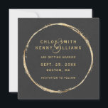 Save The Date Faux Gold Circle & Rustic Kraft Carré papier<br><div class="desc">Cette sauvegarde de la date carré de l'invitation comporte un cadre faux cercle or sur un arrière - plan en papier kraft gris foncé.</div>