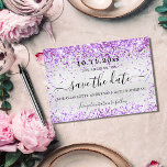 Save The Date Fête d'anniversaire argent violet violet parties s<br><div class="desc">Une petite fille et tendance Enregistrer la carte Date pour une fête d'anniversaire de 40e (ou tout âge). Un arrière - plan d'aspect faux argent moderne décoré de faux parties scintillant violets de couleur lavande brille. Personnalisez et ajoutez une date et un nom/âge 40. Le texte : Save the Date...</div>