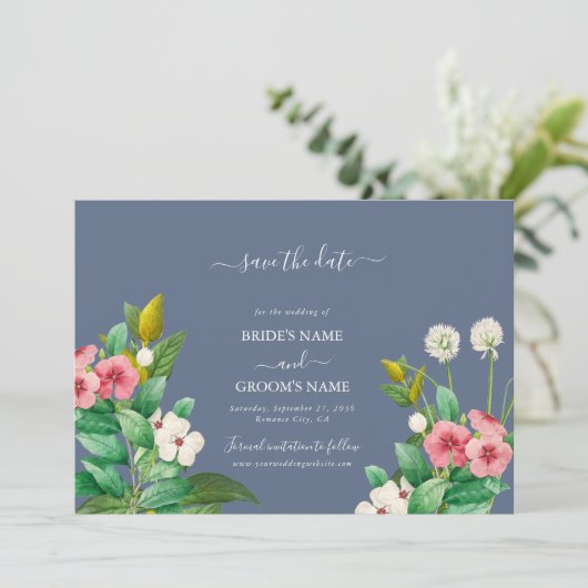 Save The Date Fleur sauvage Periwinkle Dusty Blue Mariage (Debout devant)