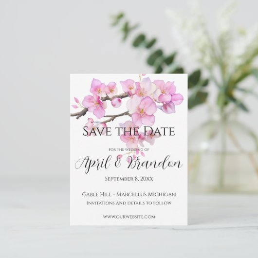 Save The Date Fleurs de cerisier rose élégant script de calligra (Debout devant)