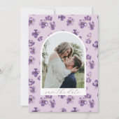 Save The Date Fleurs violettes Romantique Script Arch Photo (Devant)
