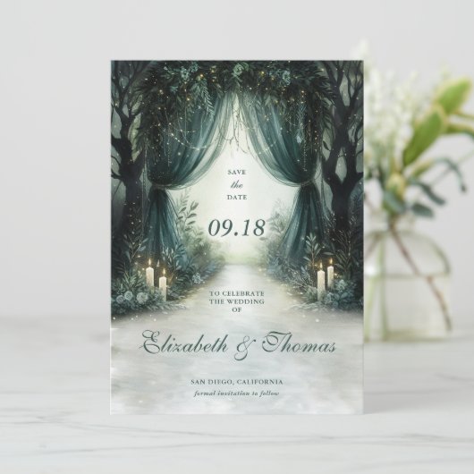 Save The Date Forêt enchantée Emerald Moody Dark Photo Mariage (Debout devant)