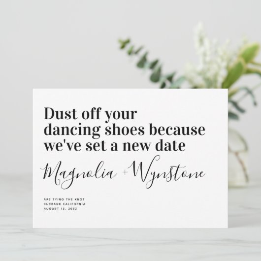 Save The Date Funny Modern Typography Mariage Changez la date (Debout devant)