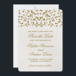 Save The Date Gold Glamor Parties scintillant Confetti Enregistr<br><div class="desc">Ce mariage moderne et élégant sauve la date design par The Spotted Olive™ dispose d'une image de parties scintillant en or audacieux points confetti sur une image arrière - plan avec une texture légère. Personnalisez facilement vos événements en cliquant sur le bouton "Customiser". VEUILLEZ NOTER : CE DESIGN COMPREND UNE...</div>