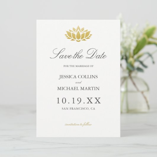 Save The Date Gold Lotus Flower Custom Wedding Enregistrer la da (Debout devant)