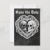 Save The Date Gothique foncé Noir & Blanc Crâne Couple Coeur (Devant)