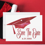Save The Date Graduation Enregistrer La Date Simple Moderne Roug<br><div class="desc">Belle,  simple graduation moderne enregistrer la carte de date à envoyer à la famille et amis. Dispose d'un capuchon de graduation à l'aquarelle rouge. Magnifique carte moderne et simple pour enregistrer une date pour un diplôme.</div>
