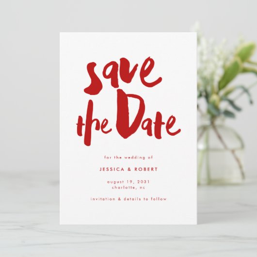Save The Date Gras Edgy Modern Red Brush Script Mariage photo (Debout devant)