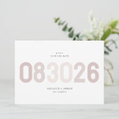 Save The Date Gras moderne Big Date en Musk Taupe Photo (Debout devant)