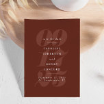 Save The Date Gras numéros tendance terre cuite moderne<br><div class="desc">Alors qu'un côté présente tous vos détails mariages en typographie élégante contre un arrière - plan en terre cuite,  l'autre côté dispose d'une seule photo verticale. Cette sauvegarde de la date est le cadeau idéal pour garder à partager vos photos de fiançailles tout en annonçant votre grand jour.</div>