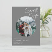 Save The Date Gris photo moderne (Debout devant)