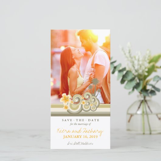 Save The Date Hibiscus Jaune Taupe Tropicale Waves Beach Photo (Debout devant)