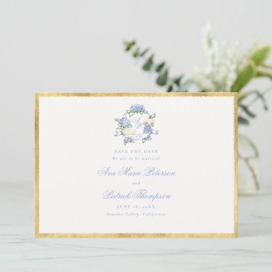Save The Date Hydrangeas Crest Blue Ivory Gold Frame Mariage (Debout devant)