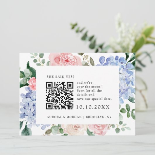 Save The Date Hydrangées bleu outrepassé rose pastel Photo Code (Debout devant)