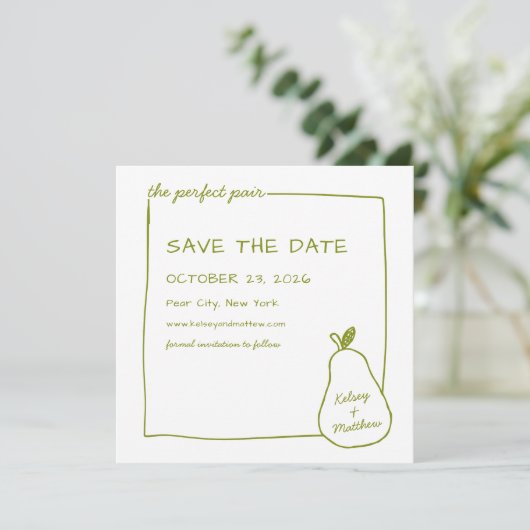Save The Date "La paire parfaite" Green Pear Chic Mariage Photo (Debout devant)