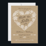 Save The Date Lacy Feuilles - Fall in Love Enregistrer la date<br><div class="desc">Élégante mais décontractée, cette carte Save the Date est parfaite pour tous les amoureux de la nature. Des feuilles de dentelle stylisés, des pinecones, des glands, des flèches et des fleurs forment un coeur avec un aspect arrière - plan de papier kraft rustique. Customisez avec votre propre texte. Illustration d'origine...</div>
