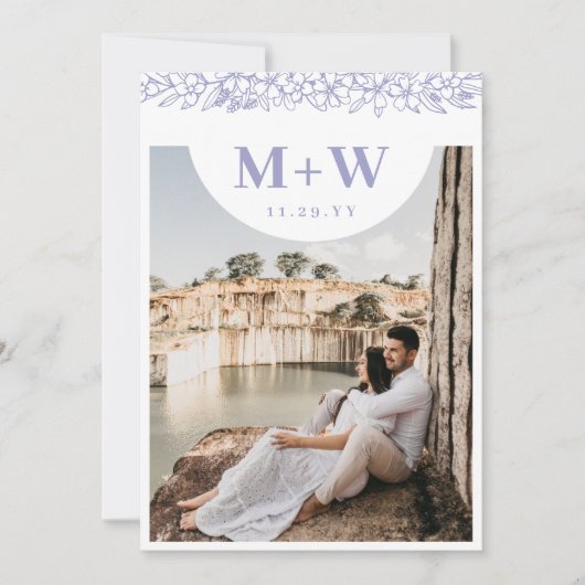 Save The Date Lilac Initiales & Fleurs Photo Moderne Double Côté (Devant)