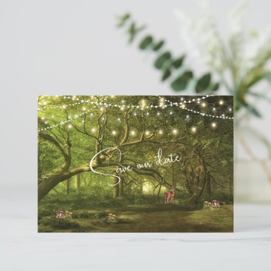 Save The Date Lumières de mariage de forêt enchantée Champignons (Debout devant)