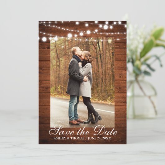 Save The Date Lumières en bois Mariage rustique Enregistrer la d (Debout devant)