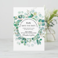 Mariage bohème d'été avec eucalyptus verdoyant