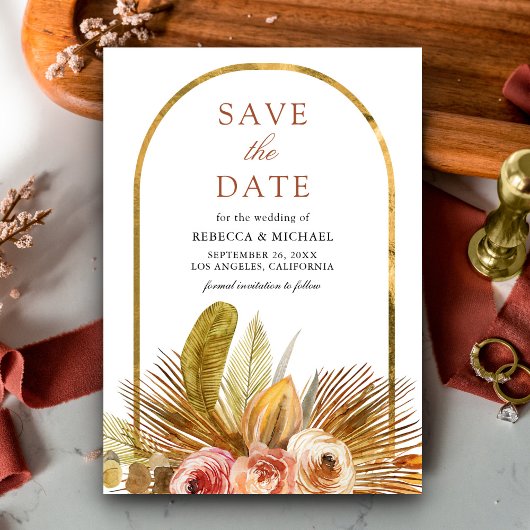 Save The Date Mariage Bohème Doré avec Arche Florale Rustique et