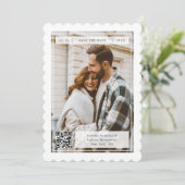 Save The Date Mariage Code QR Timbre Postal Rétro Moderne (Debout devant)