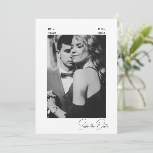 Save The Date Mariage Contemporain Élégant Moderne Noir et Blanc (Debout devant)