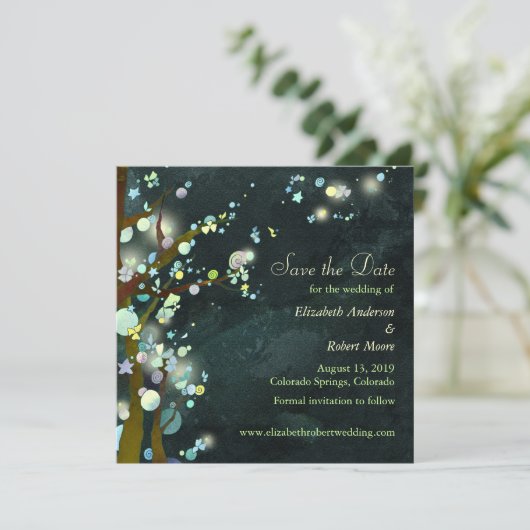 Save The Date Mariage dans l'arbre vert foncé Enregistrer la dat (Debout devant)