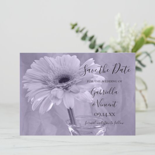 Save The Date Mariage de marguerite teintée violet pâle Enregist (Debout devant)