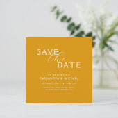 Save The Date Mariage de typographie de la moutarde jaune unique (Debout devant)