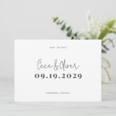 Save The Date Mariage de typographie simple et moderne enregistr (Debout devant)