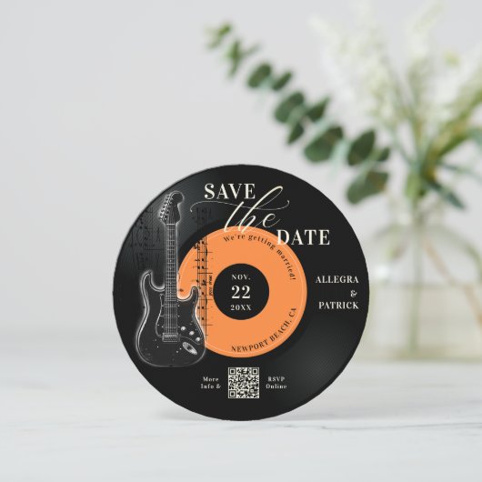 Save The Date Mariage des amoureux de musique Enregistrer la dat (Debout devant)