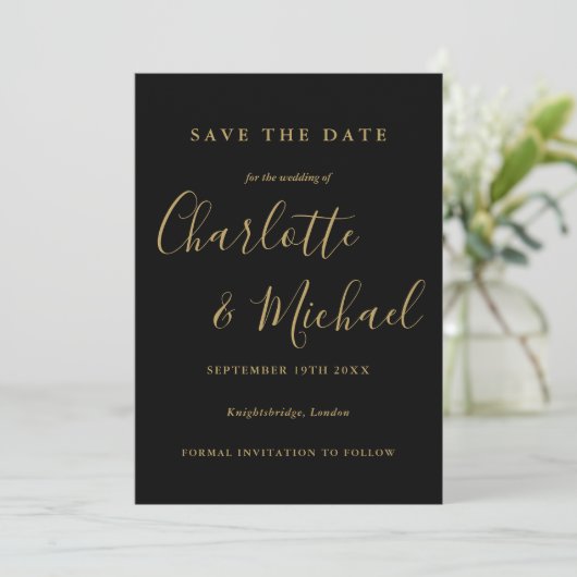 Save The Date Mariage élégant avec écriture noire et dorée (Debout devant)