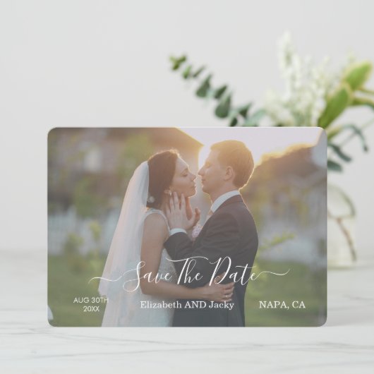 Save The Date Mariage Élégant Classique Calligraphie Noir et Bla (Debout devant)