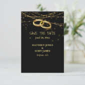 Save The Date Mariage Gay Lumières Pétillantes et Anneaux de Mar (Debout devant)