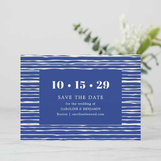 Save The Date Mariage Moderne à Rayures Bleues Côtières (Debout devant)