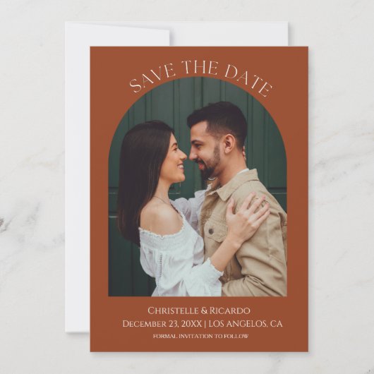 Save The Date mariage Monogramme orange brûlé en terre cuite mod (Devant)