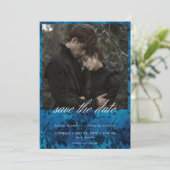 Save The Date Mariage photo Dark Moody Black & Blue Damask (Debout devant)