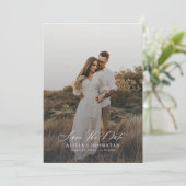 Save The Date Mariage photo en script moderne simple et élégant (Debout devant)