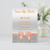 Save The Date Mariage Romantique Corail Arc et Paillettes d'Arge (Debout devant)