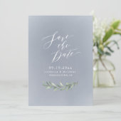 Save The Date Mariage simple calligraphie rustique verdure grise (Debout devant)