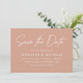 Save The Date Mariage Terracotta Casual Script (Debout devant)