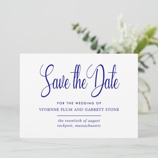 Save The Date Marine Blue & White Calligraphy Enregistrer la dat (Debout devant)